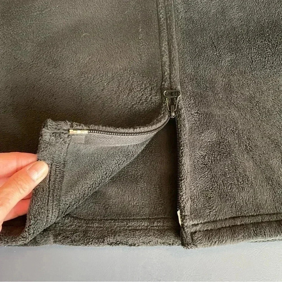 Athleta Women's Long Sherpa Minka Coat XS Black Fleece Zipper Closure Pockets - Picture 11 of 16